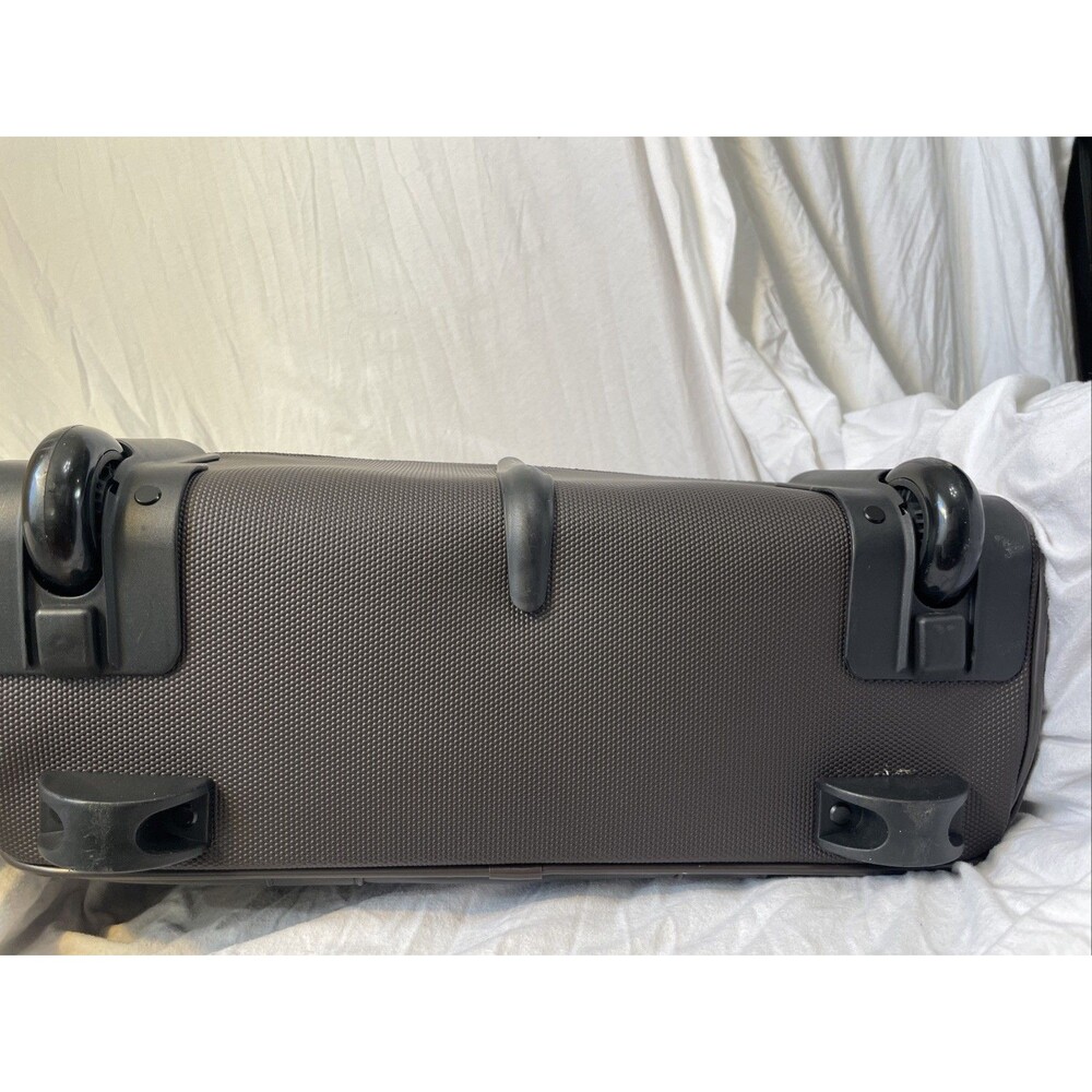 Solo NWOT York Rolling Case Leather Laptop Bag Carry On Black Wheel Briefcase - Picture 14 of 15